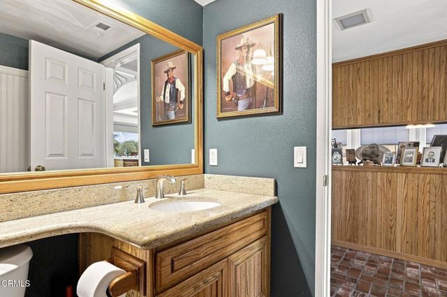 142 Spindlewood Avenue, Camarillo, CA 93012
