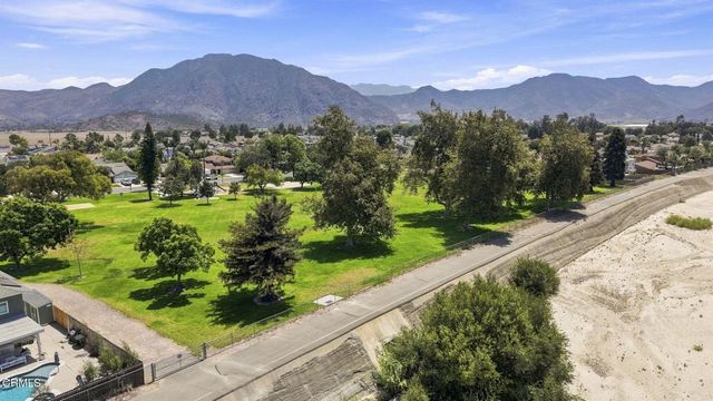 142 Spindlewood Avenue, Camarillo, CA 93012