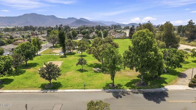 142 Spindlewood Avenue, Camarillo, CA 93012