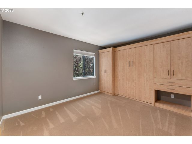 710 Nw NAITO Pkwy C12, Portland, OR 97209