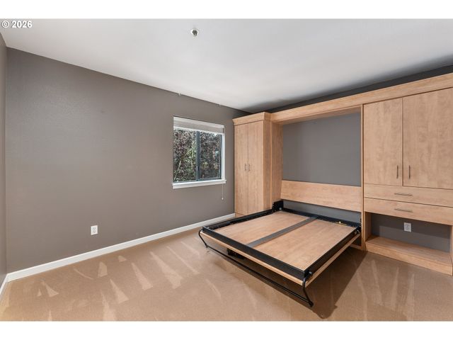 710 Nw NAITO Pkwy C12, Portland, OR 97209