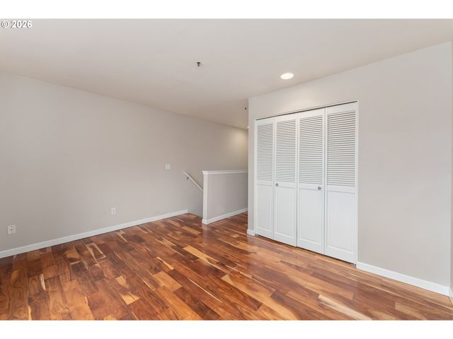 710 Nw NAITO Pkwy C12, Portland, OR 97209