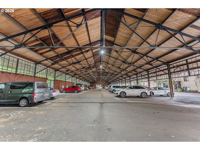 710 Nw NAITO Pkwy C12, Portland, OR 97209