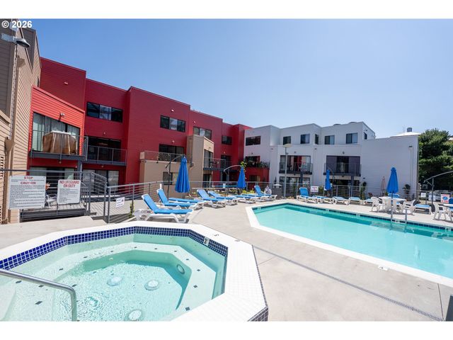 710 Nw NAITO Pkwy C12, Portland, OR 97209