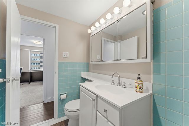 12520 Edgewater Drive 1501, Lakewood, OH 44107