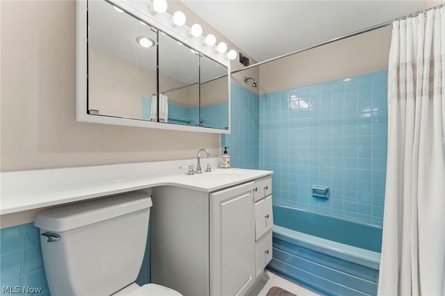 12520 Edgewater Drive 1501, Lakewood, OH 44107