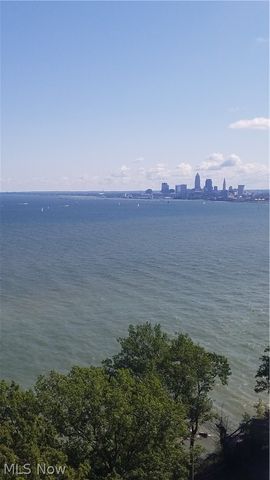 12520 Edgewater Drive 1501, Lakewood, OH 44107