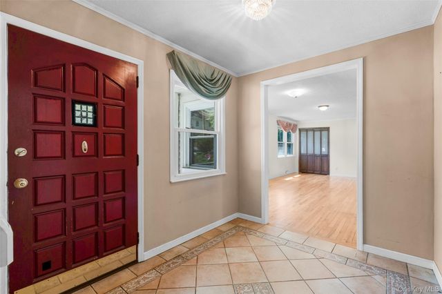 208 Woodhampton Drive, White Plains, NY 10603
