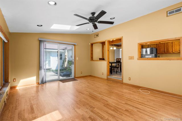 208 Woodhampton Drive, White Plains, NY 10603