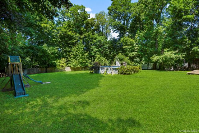 208 Woodhampton Drive, White Plains, NY 10603