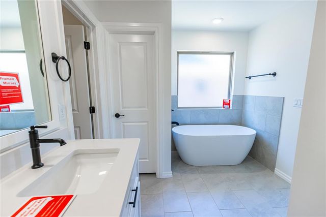 9317 NW 115th Terrace, Yukon, OK 73099