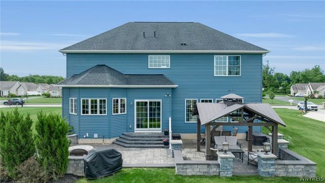 9518 Bent Grass, Clarence, NY 14032