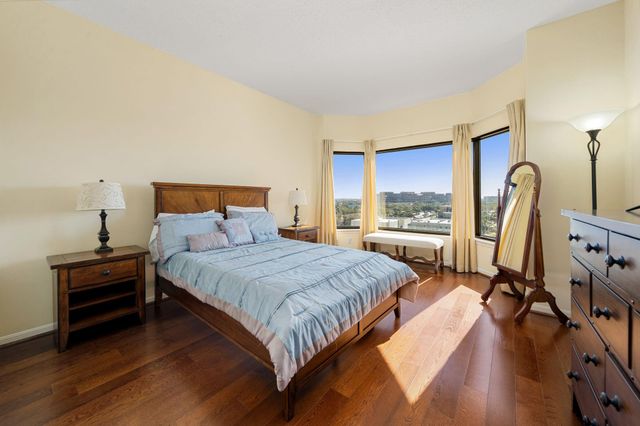 2001 Holcombe Boulevard 803, Houston, TX 77030