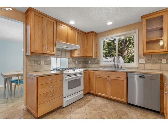 970 Nw 176TH Ave, Beaverton, OR 97006