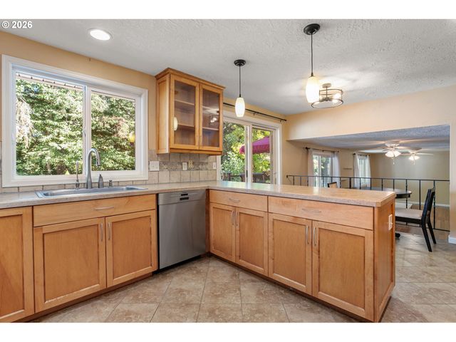 970 Nw 176TH Ave, Beaverton, OR 97006