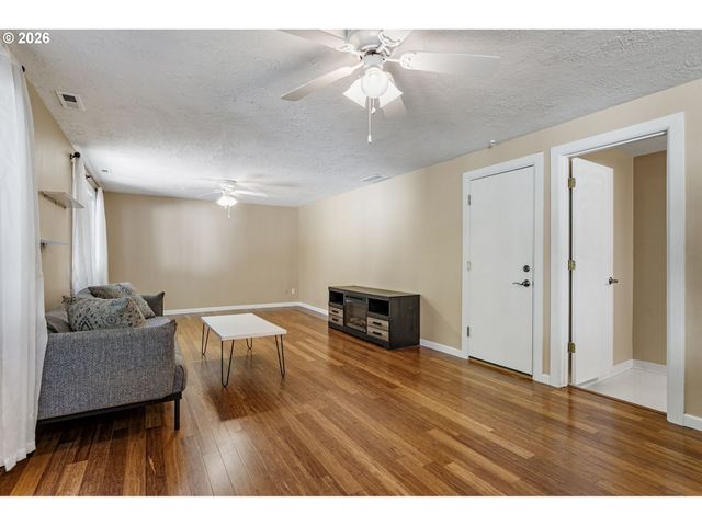 970 Nw 176TH Ave, Beaverton, OR 97006