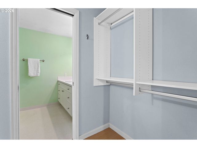 970 Nw 176TH Ave, Beaverton, OR 97006
