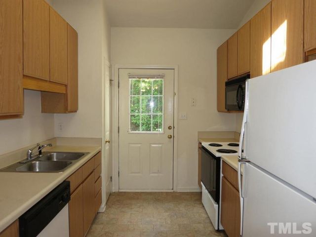 101 Rock Haven Road D402, Carrboro, NC 27510