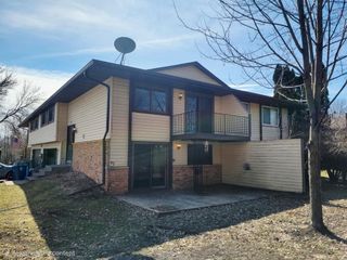 6594 Upper 35th Street N, Oakdale, MN 55128