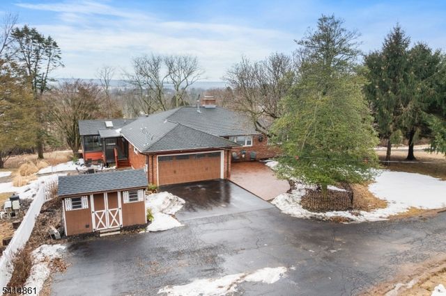 229 Hockenbury Rd, Hillsborough Twp., NJ 08844