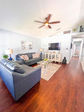 307 DIAMOND RIDGE BOULEVARD, Auburndale, FL 33823