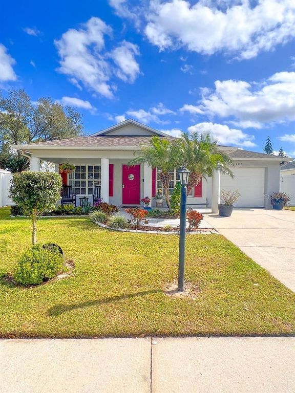 307 DIAMOND RIDGE BOULEVARD, Auburndale, FL 33823