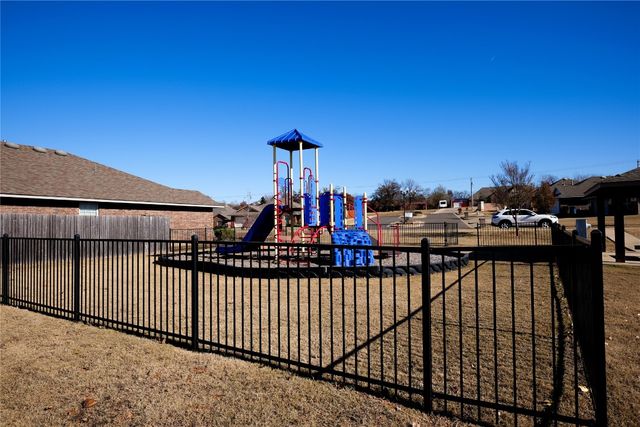 2516 Marsh Lane, Midwest City, OK 73130