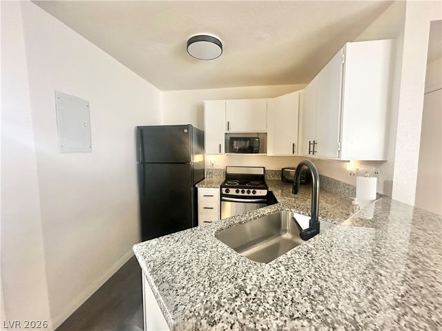 510 Elm Drive 205, Las Vegas, NV 89169