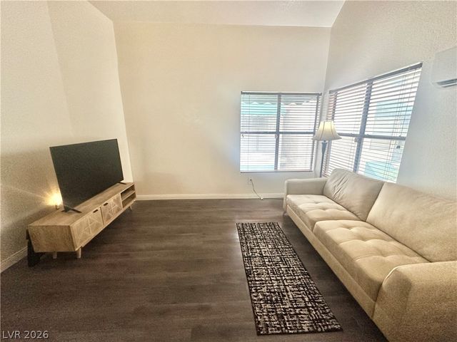 510 Elm Drive 205, Las Vegas, NV 89169
