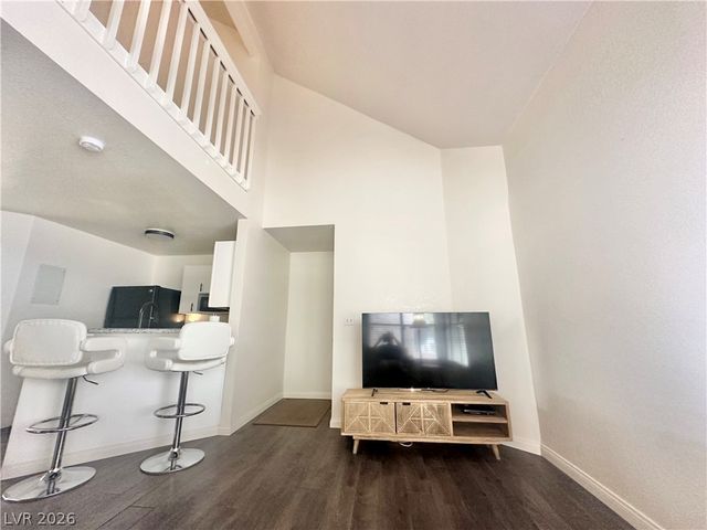 510 Elm Drive 205, Las Vegas, NV 89169