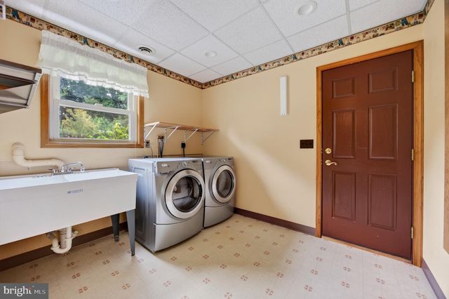 1951 ALBERT RILL RD, Hampstead, MD 21074