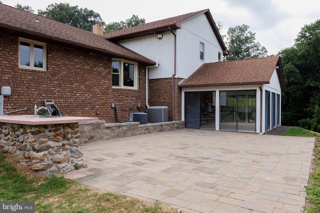 1951 ALBERT RILL RD, Hampstead, MD 21074