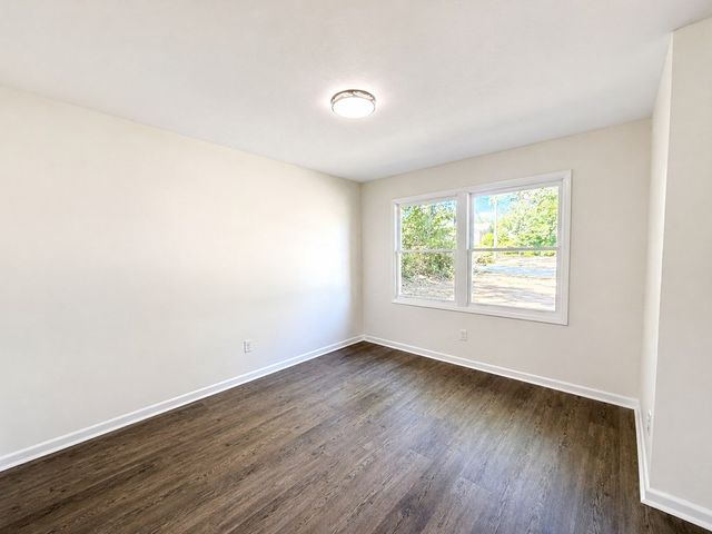 1102 Buena Vista Dr, Dothan, AL 36303