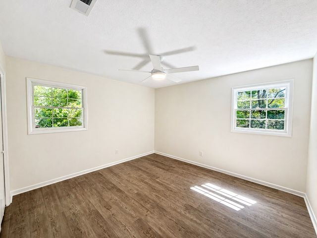1102 Buena Vista Dr, Dothan, AL 36303