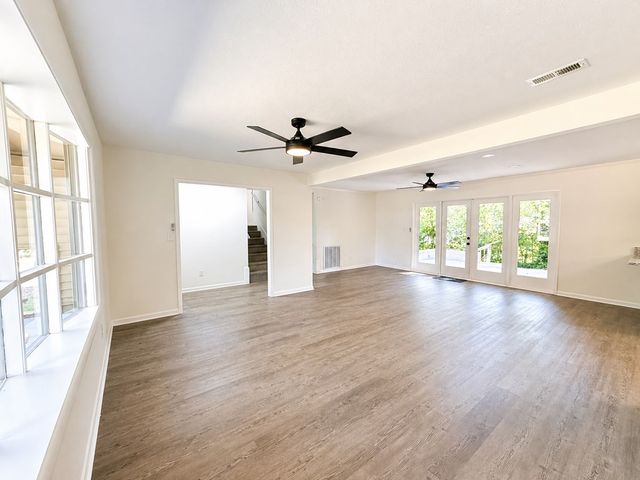 1102 Buena Vista Dr, Dothan, AL 36303