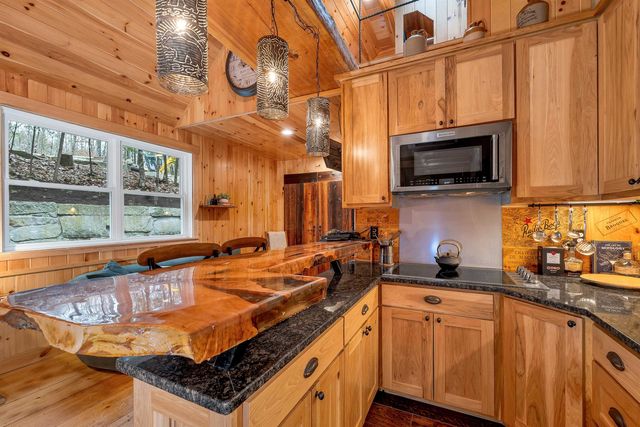 1 Sanctuary Lane, Meredith, NH 03253