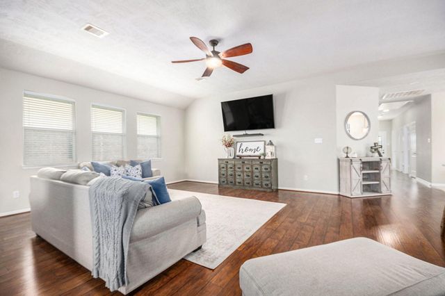 4706 Shale Drive, Baytown, TX 77521