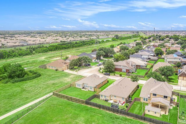 4706 Shale Drive, Baytown, TX 77521