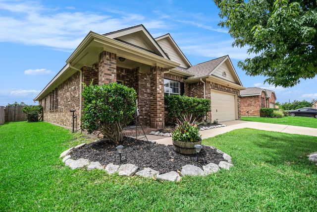 4706 Shale Drive, Baytown, TX 77521