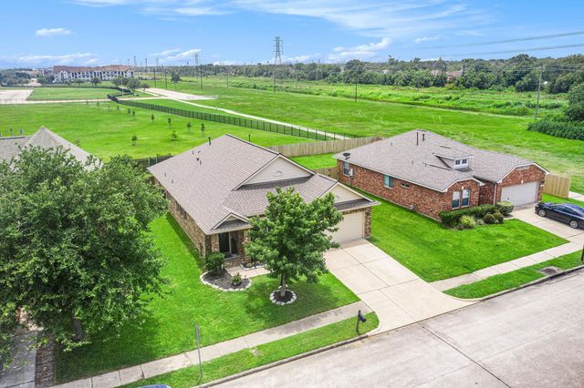 4706 Shale Drive, Baytown, TX 77521