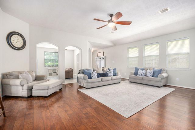 4706 Shale Drive, Baytown, TX 77521