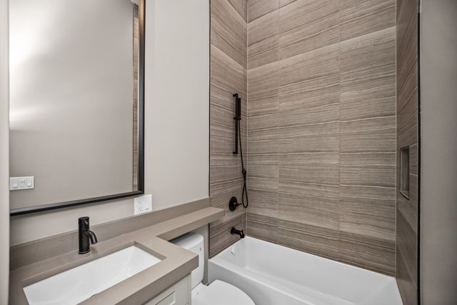 6556 S Minerva Avenue 2S, Chicago, IL 60637