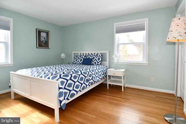 854 N LIBERTY ST, Arlington, VA 22205