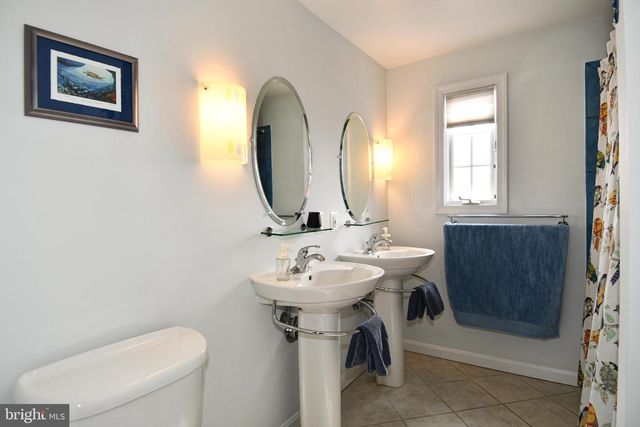 854 N LIBERTY ST, Arlington, VA 22205