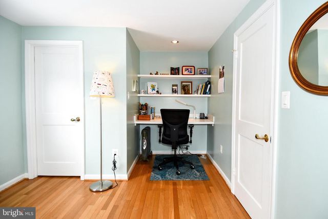 854 N LIBERTY ST, Arlington, VA 22205