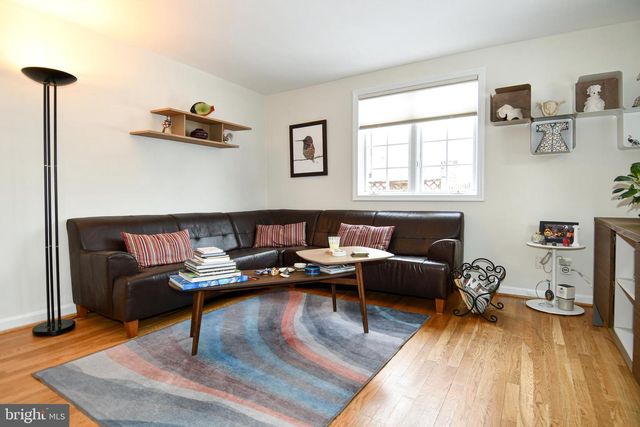 854 N LIBERTY ST, Arlington, VA 22205