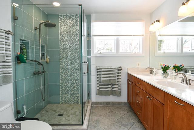 854 N LIBERTY ST, Arlington, VA 22205