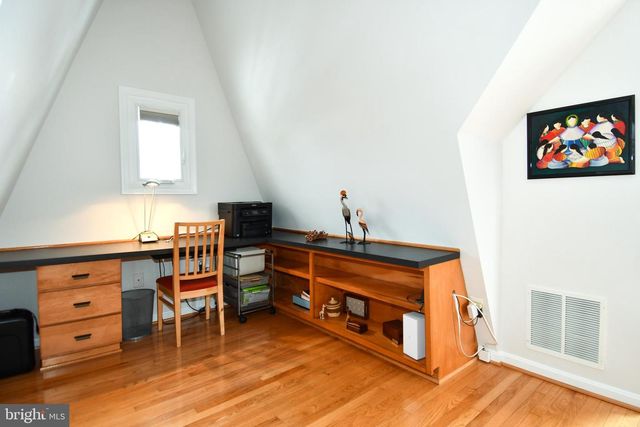 854 N LIBERTY ST, Arlington, VA 22205