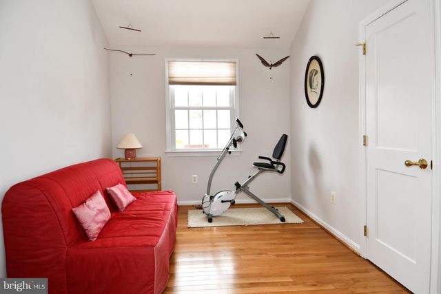 854 N LIBERTY ST, Arlington, VA 22205