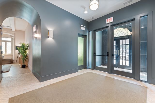 1650 W Roscoe Street 606, Chicago, IL 60657